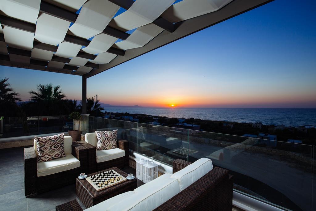 Velvet Breeze Superior Villa 斯泰洛米诺斯 外观 照片